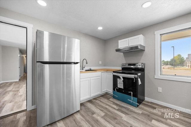 435 N Haskett Street, Mountain Home, ID 83647