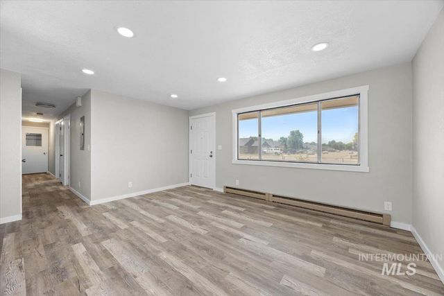 435 N Haskett Street, Mountain Home, ID 83647