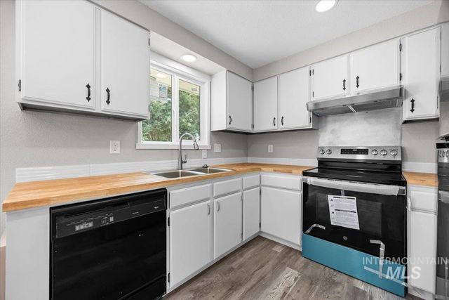 435 N Haskett Street, Mountain Home, ID 83647