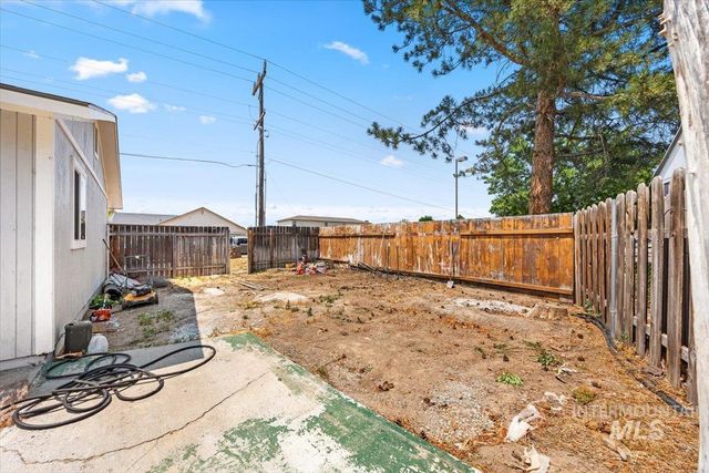 435 N Haskett Street, Mountain Home, ID 83647