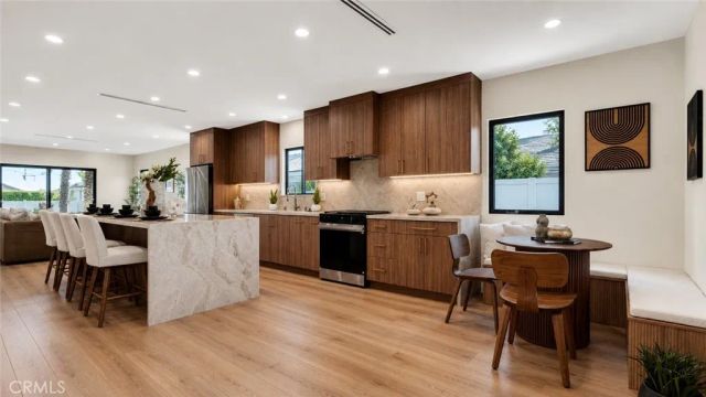 1436 N Frederic, Burbank, CA 91505