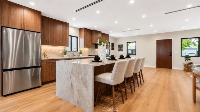 1436 N Frederic, Burbank, CA 91505