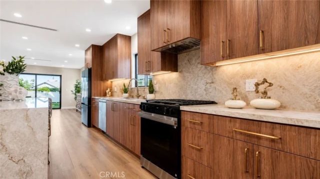 1436 N Frederic, Burbank, CA 91505
