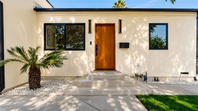 1436 N Frederic, Burbank, CA 91505