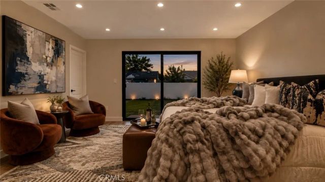 1436 N Frederic, Burbank, CA 91505
