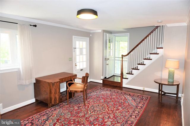 215 CRESTMOOR CIR, Silver Spring, MD 20901