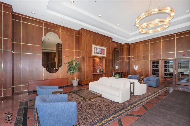 910 S Michigan Avenue 716, Chicago, IL 60605