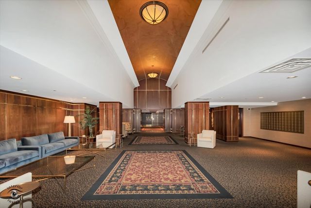 910 S Michigan Avenue 716, Chicago, IL 60605