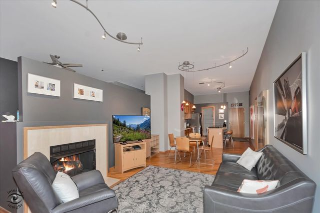 910 S Michigan Avenue 716, Chicago, IL 60605