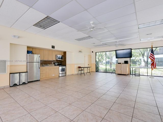 1410 Sheridan St 12I, Hollywood, FL 33020