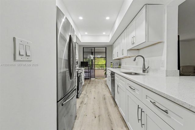 1410 Sheridan St 12I, Hollywood, FL 33020