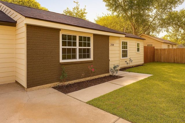 10517 Fairland Drive, Houston, TX 77051