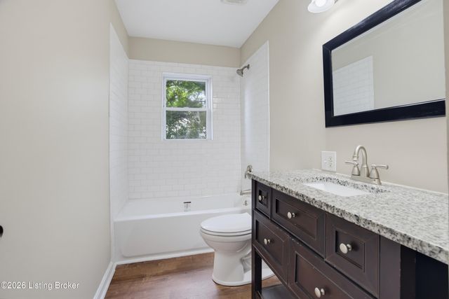 4015 Valley View Dr, Louisville, KY 40216