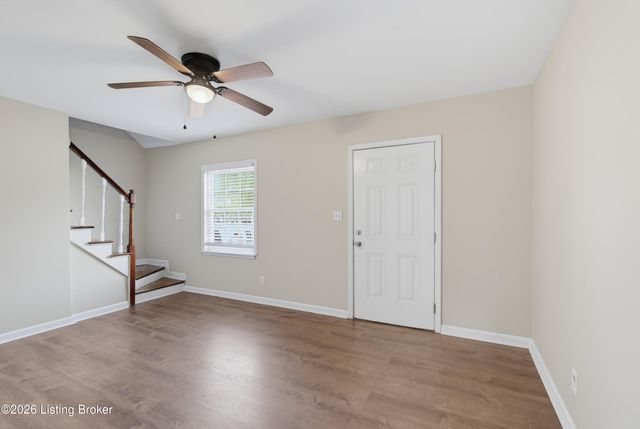 4015 Valley View Dr, Louisville, KY 40216