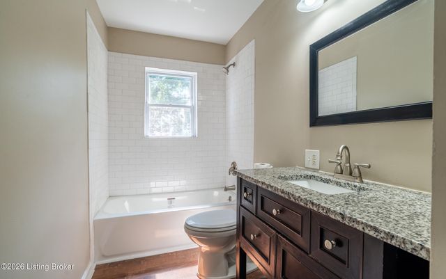 4015 Valley View Dr, Louisville, KY 40216