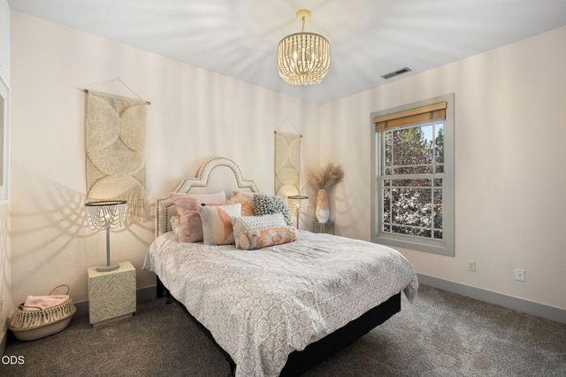 19062 Mt McLoughlin Lane, Bend, OR 97703