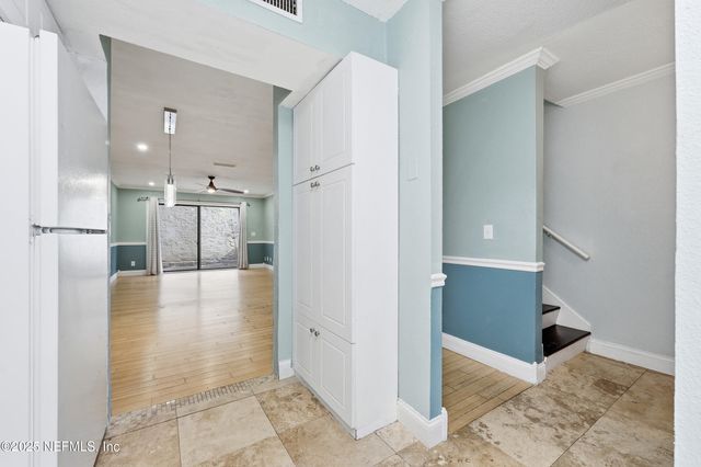 5811 ATLANTIC Boulevard 229, Jacksonville, FL 32207