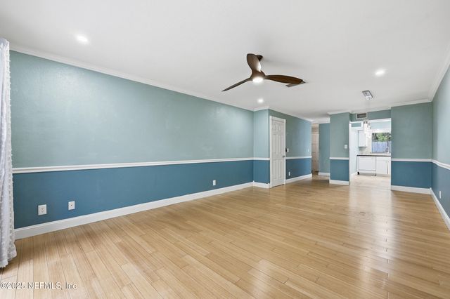 5811 ATLANTIC Boulevard 229, Jacksonville, FL 32207