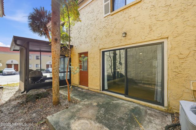 5811 ATLANTIC Boulevard 229, Jacksonville, FL 32207