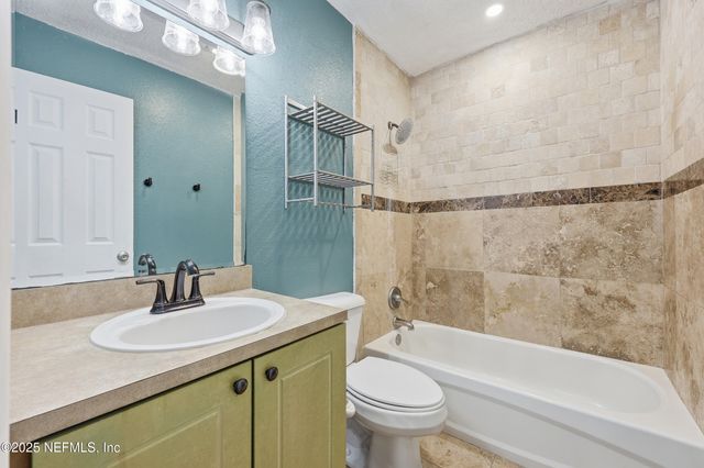 5811 ATLANTIC Boulevard 229, Jacksonville, FL 32207