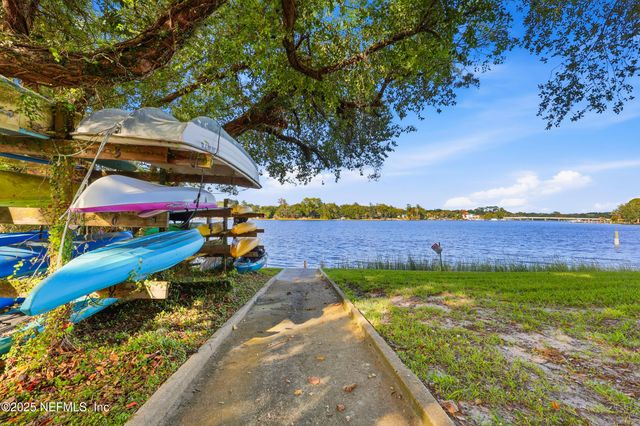 5811 ATLANTIC Boulevard 229, Jacksonville, FL 32207