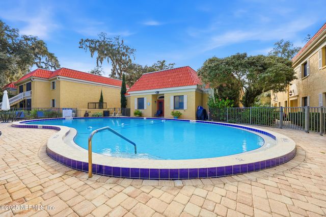 5811 ATLANTIC Boulevard 229, Jacksonville, FL 32207