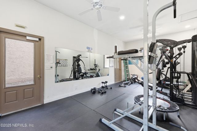 5811 ATLANTIC Boulevard 229, Jacksonville, FL 32207