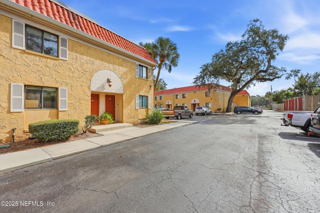 5811 ATLANTIC Boulevard 229, Jacksonville, FL 32207