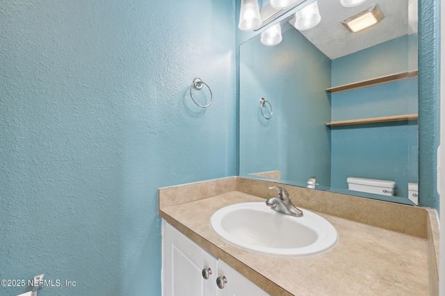 5811 ATLANTIC Boulevard 229, Jacksonville, FL 32207