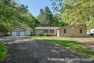 8229 E Apple Avenue, Egelston Twp, MI 49451