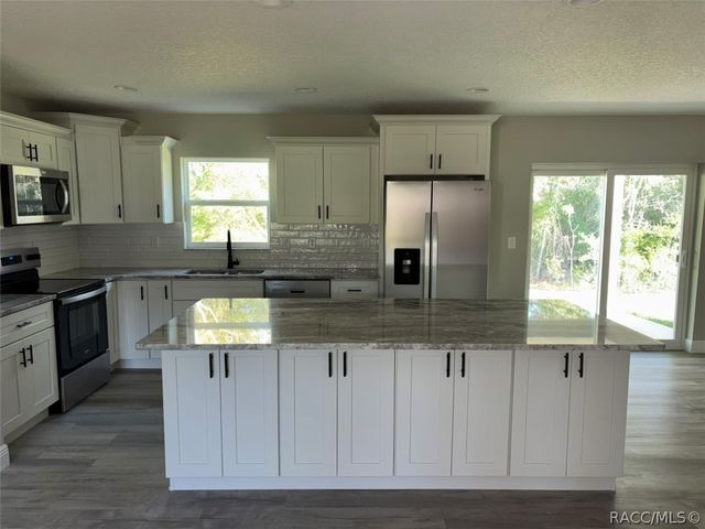 8402 N Bolder Drive, Dunnellon, FL 34434