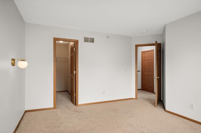 3586 Abercrombie Lane, Stillwater, MN 55082