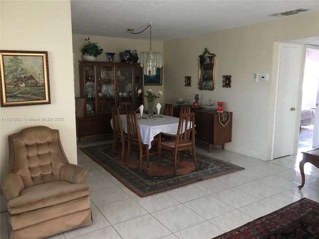 201 NE 14th Ave 1C, Hallandale Beach, FL 33009