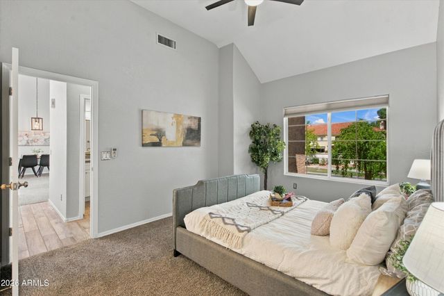 1633 E LAKESIDE Drive 165, Gilbert, AZ 85234