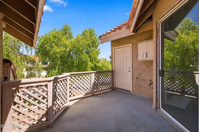 1633 E LAKESIDE Drive 165, Gilbert, AZ 85234