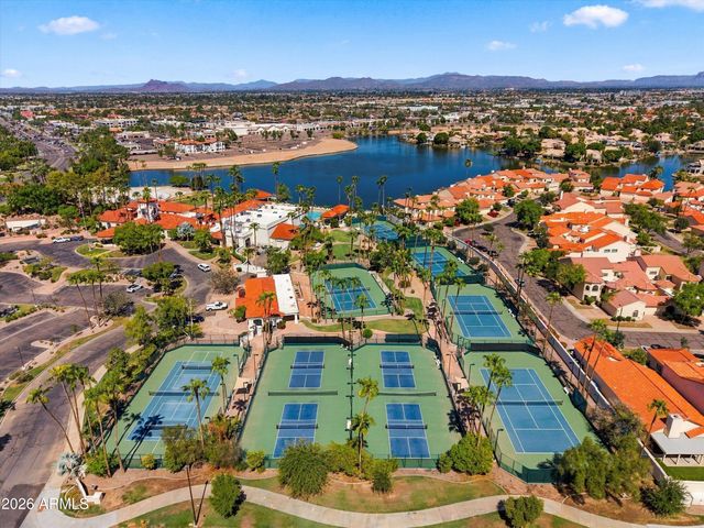 1633 E LAKESIDE Drive 165, Gilbert, AZ 85234