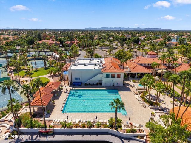 1633 E LAKESIDE Drive 165, Gilbert, AZ 85234