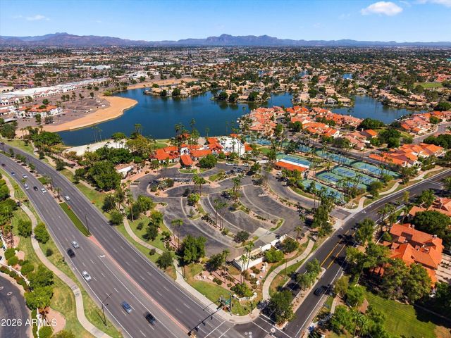 1633 E LAKESIDE Drive 165, Gilbert, AZ 85234