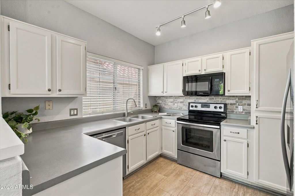 1633 E LAKESIDE Drive 165, Gilbert, AZ 85234 — photo 3