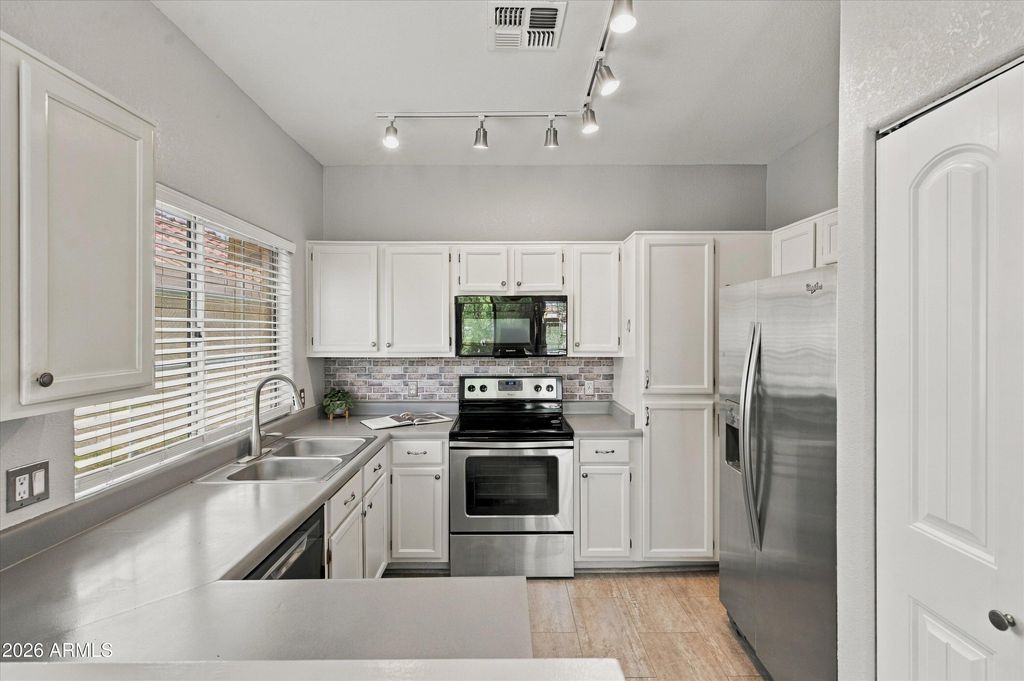 1633 E LAKESIDE Drive 165, Gilbert, AZ 85234 — photo 5