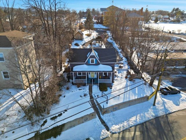 908 W MAIN ST, Waynesboro, VA 22980