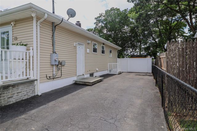 23 Peters Boulevard, Central Islip, NY 11722
