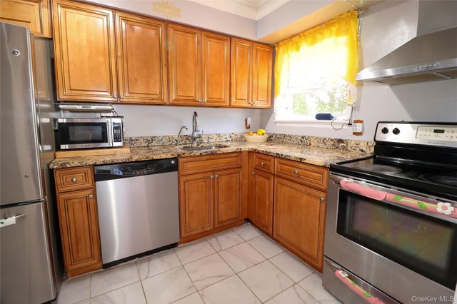 23 Peters Boulevard, Central Islip, NY 11722
