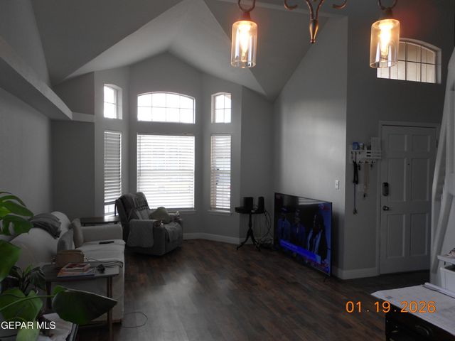 4592 ROBERT ACOSTA Drive, El Paso, TX 79934