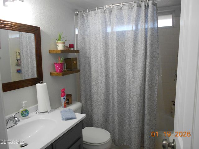 4592 ROBERT ACOSTA Drive, El Paso, TX 79934