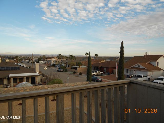 4592 ROBERT ACOSTA Drive, El Paso, TX 79934