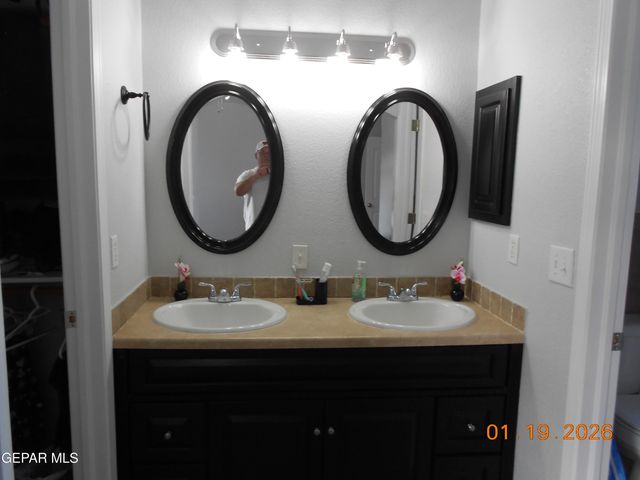 4592 ROBERT ACOSTA Drive, El Paso, TX 79934