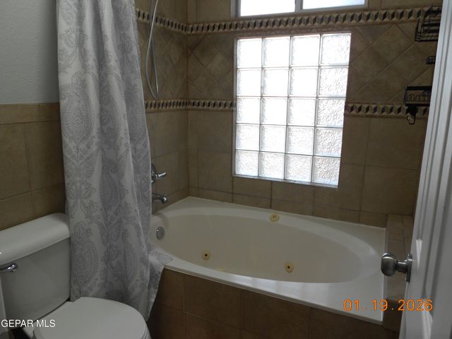 4592 ROBERT ACOSTA Drive, El Paso, TX 79934