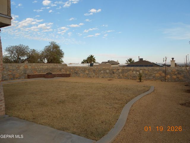 4592 ROBERT ACOSTA Drive, El Paso, TX 79934