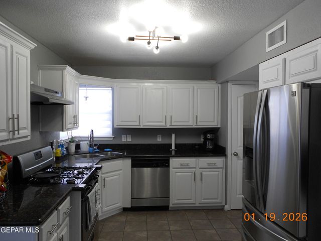 4592 ROBERT ACOSTA Drive, El Paso, TX 79934